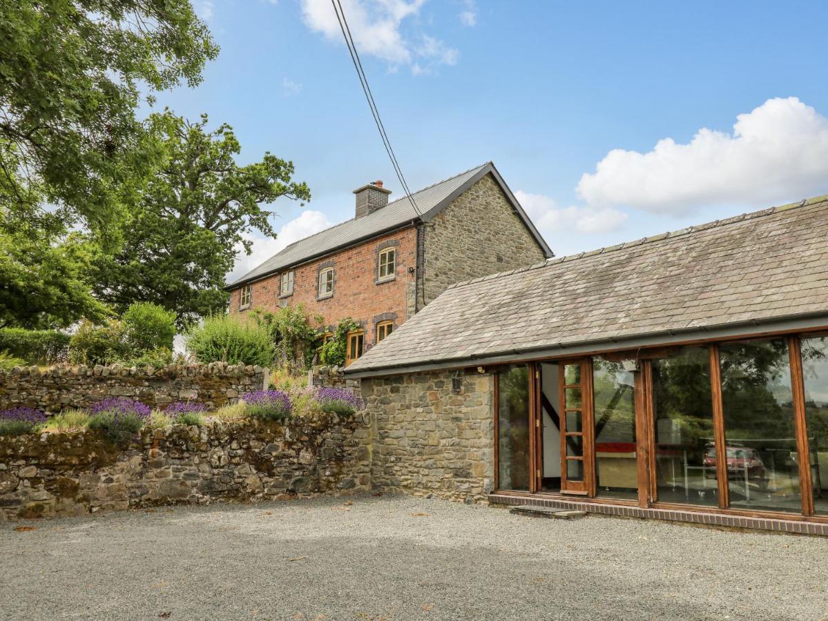 Byrdir Cottage Llanwrthwl Exterior foto