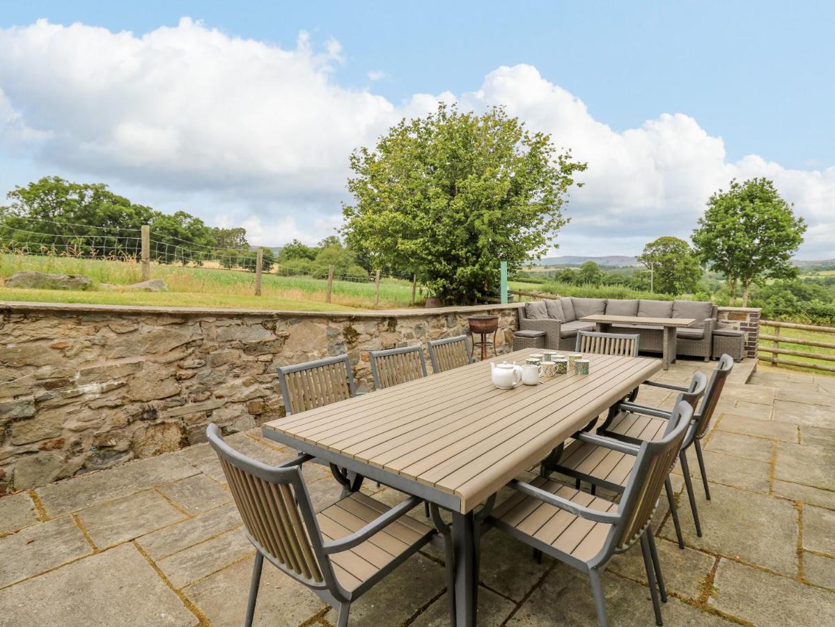Byrdir Cottage Llanwrthwl Exterior foto